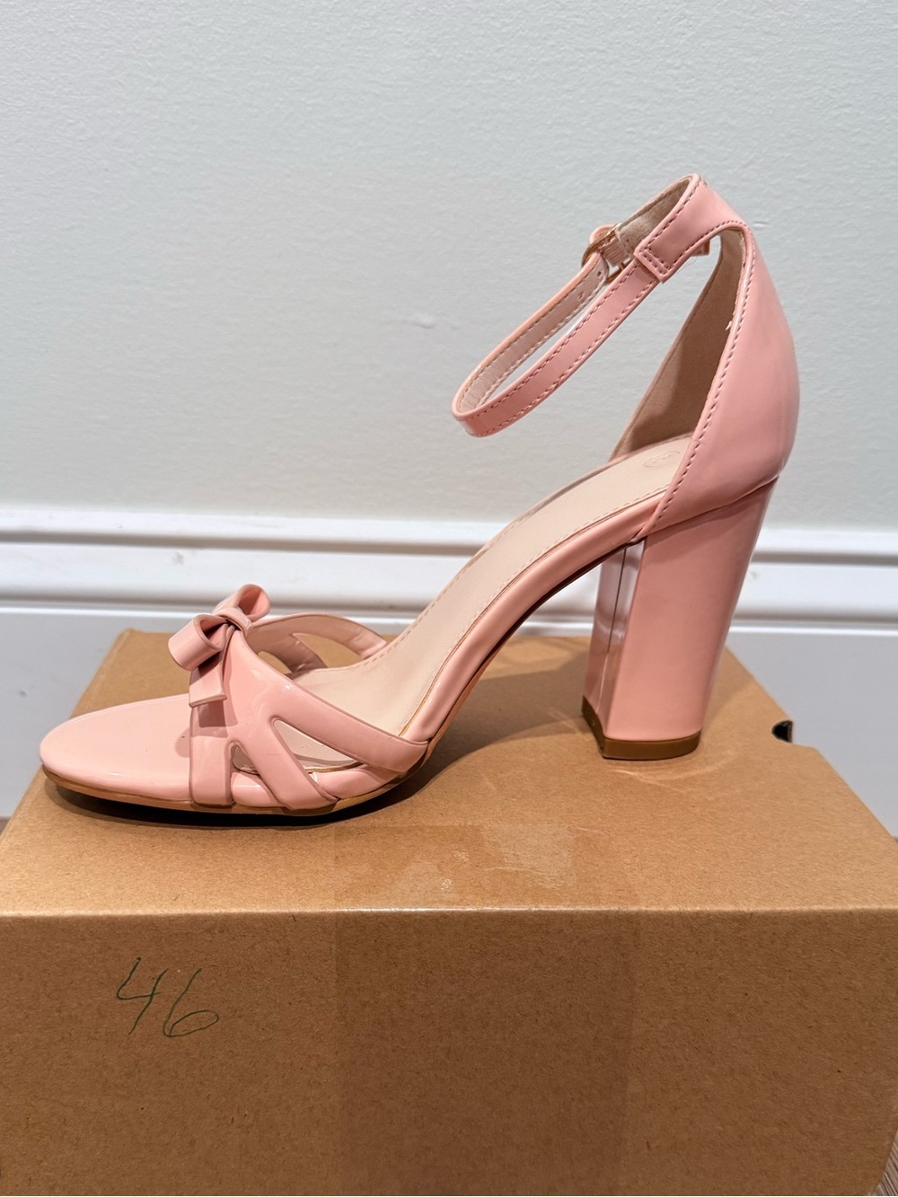 🔥Women’s Blush Pink Ankle-Strap Block Heel Sandals Size 5 NWT 🔥